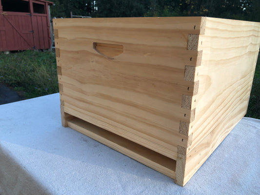 Front view of Inverted Bottom Board