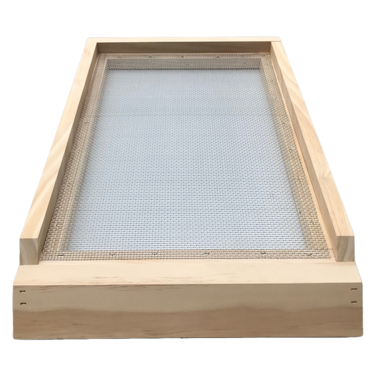 sloped screened bottom board for beehive