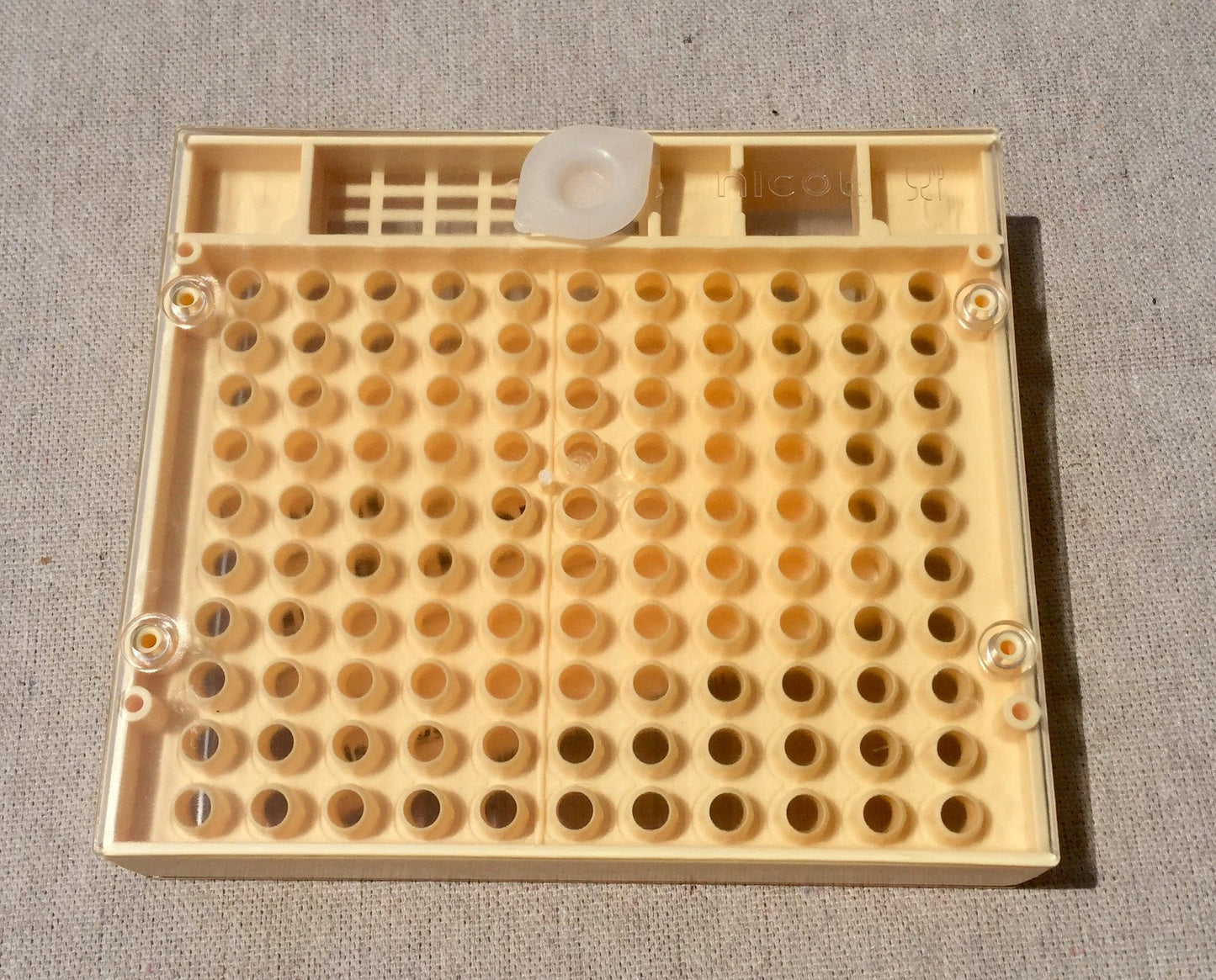 Nicot Comb Box